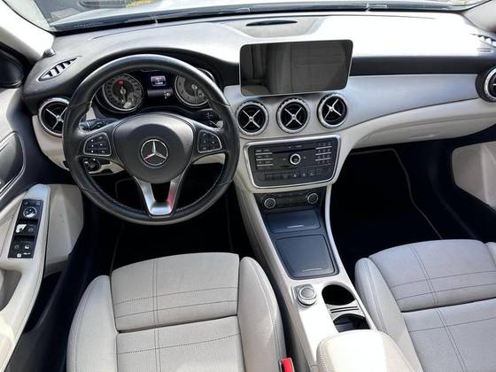 MERCEDES-BENZ GLA 200 1.6 CGI ADVANCE 16V TURBO FLEX 4P AUTOMÁTICO